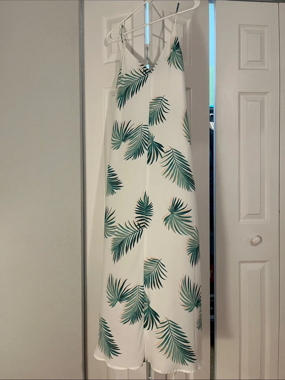 Forever 21 White Maxi Dress with Green Palm Print - Picture 1 of 16